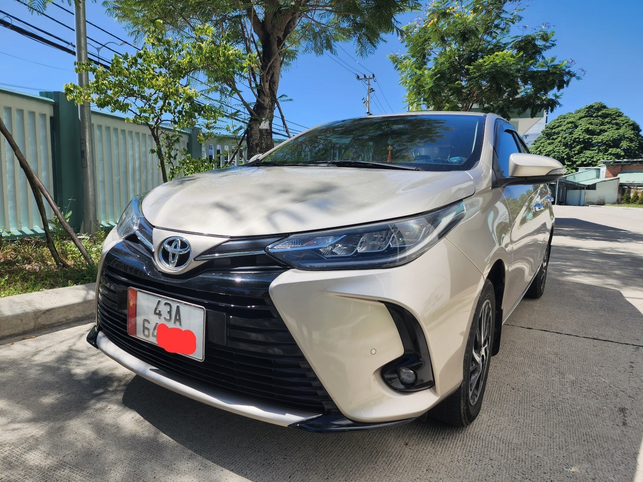 CHÍNH CHỦ  CẦN  BÁN XE TOYOTA BẢN G ĐỜI  2021 lăn bánh 2022