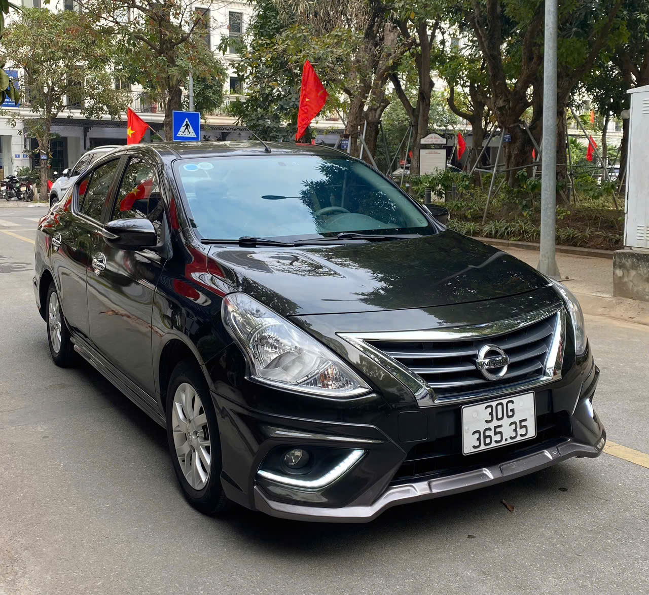 BÁN XE  NISSAN SUNNY XT 1,5 L PREMIUM SẢN XUẤT NĂM 2018 LĂN BÁNH 2019