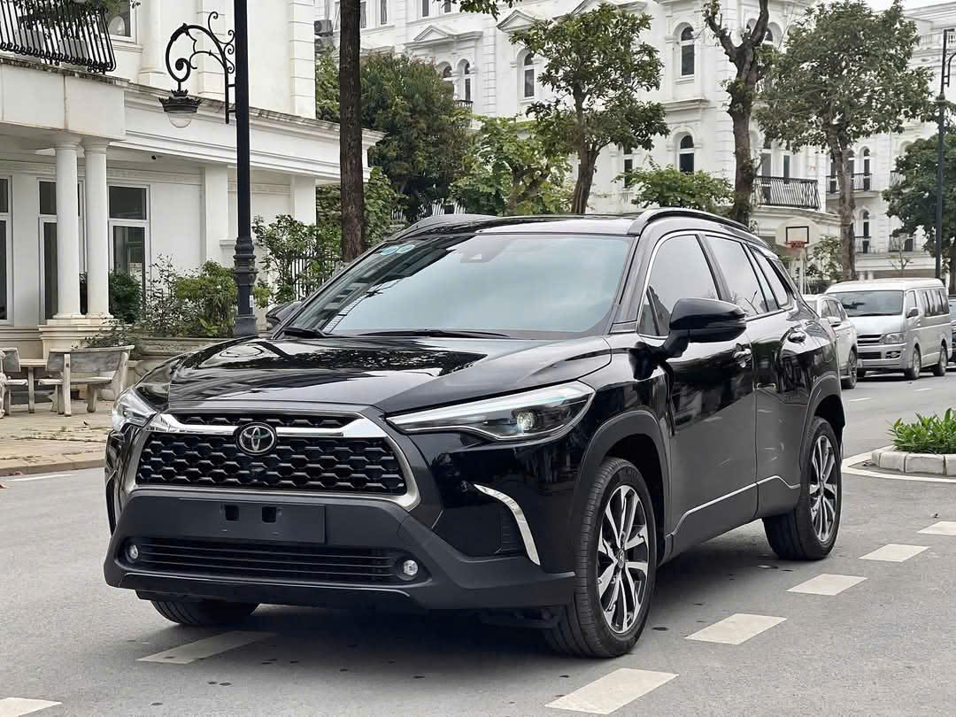 Xe 1 chủ sử dụng từ mới TOYOTA COROLLA CROSS sản xuất năm 2022