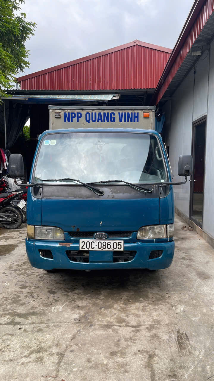 Gia đình cần lên xe to nên bán xe Thaco thùng kín