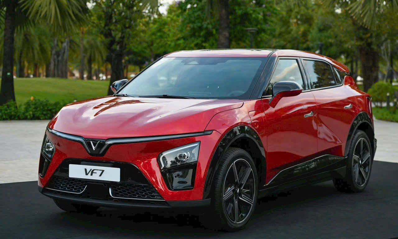 ►  ƯU ĐÃI SẬP SÀN THÁNG 11 – VF7, VF7 PLUS GIẢM CỰC MẠNH!