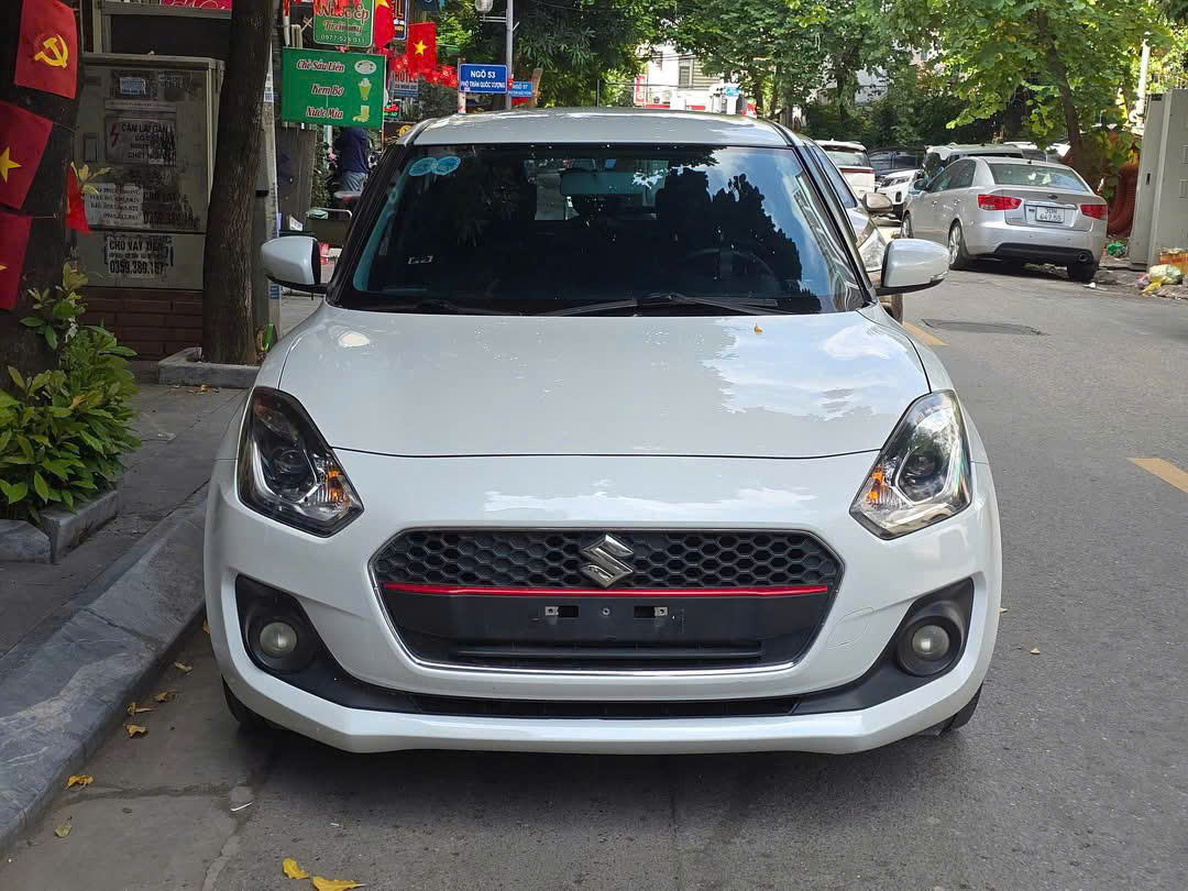 Chính chủ bán xe  Suzuki Swift năm sản xuất 2019