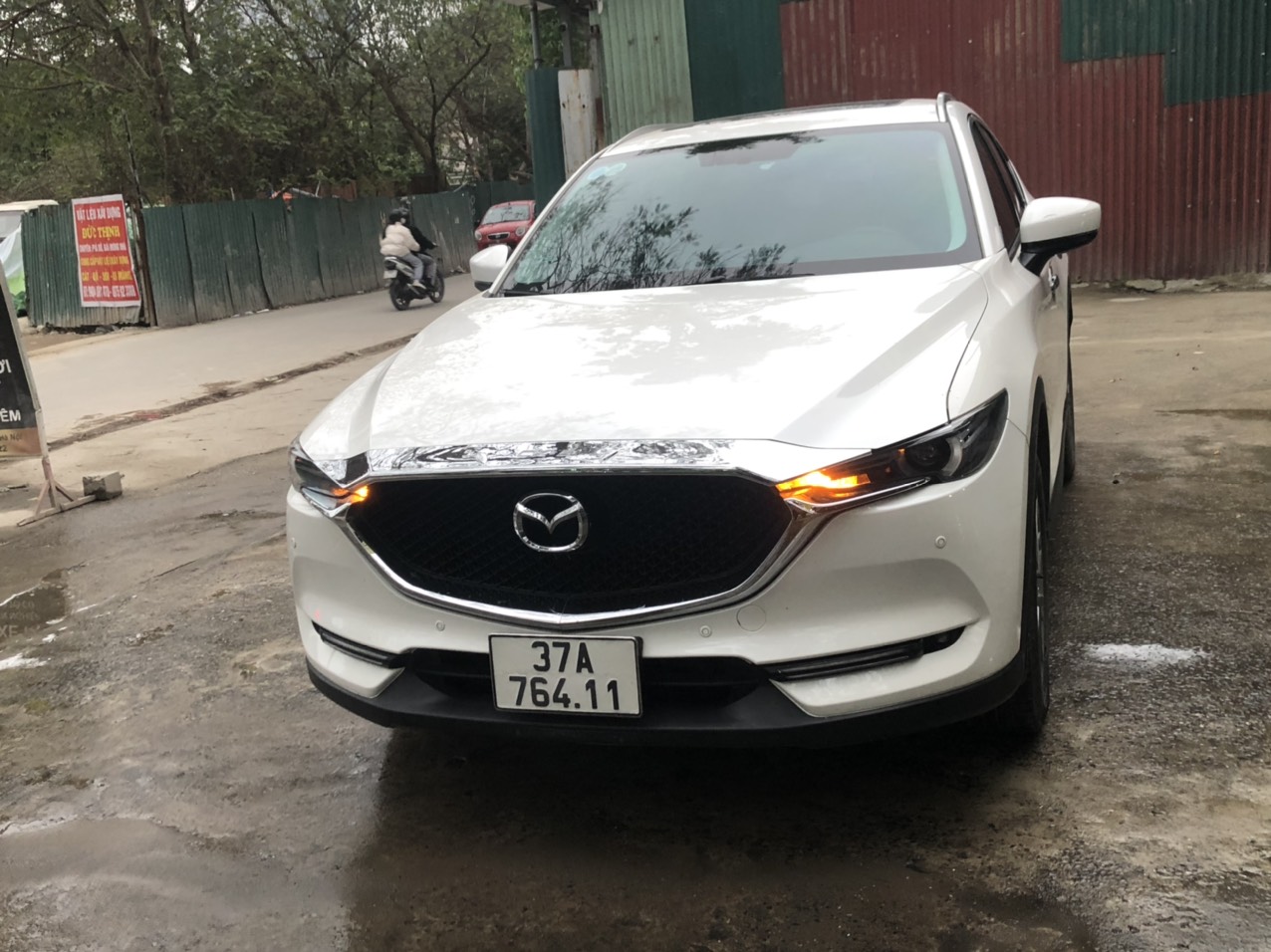 Xe vừa về em trà lên hình ngay cho các bác 1 con Mazda cx5 bản luxury màu trắng sản xuất 2020 chạy 48000km,