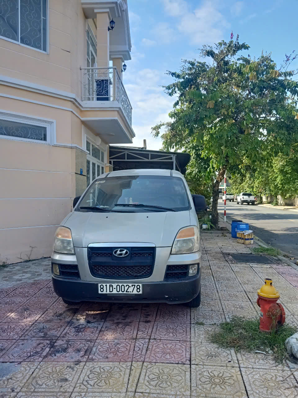 ►  CẦN BÁN XE HYUNDAI STAREX 2004 – 2.5 MT – NHẬP KHẨU HÀN QUỐC