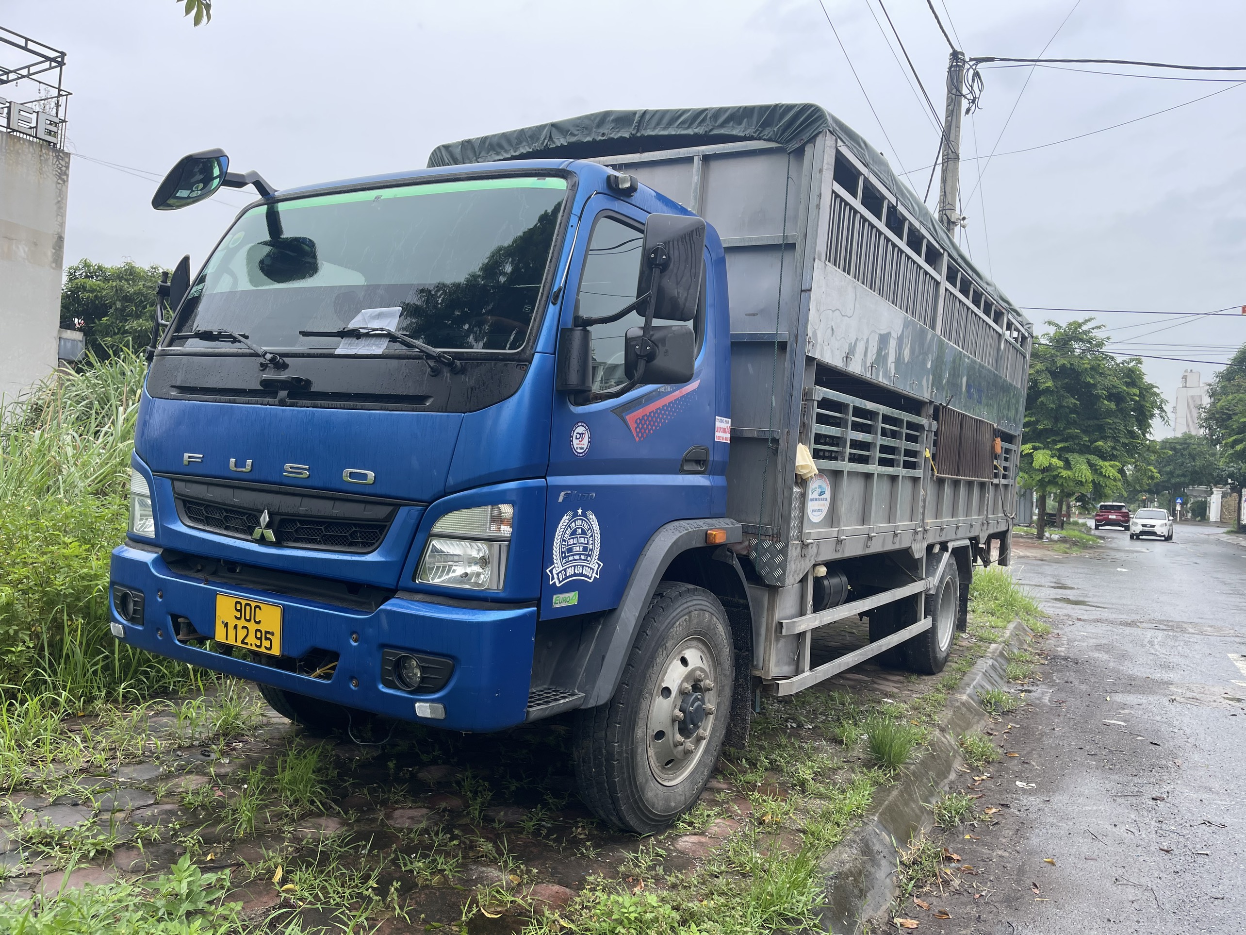 Chính chủ bán xe MITSUBISHI FUSO sx năm 2021