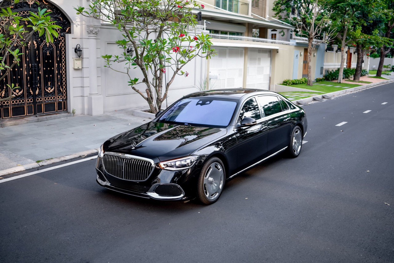 #Mercedes-Maybach_S450 Model 2023 Odo: 3.333 miles.