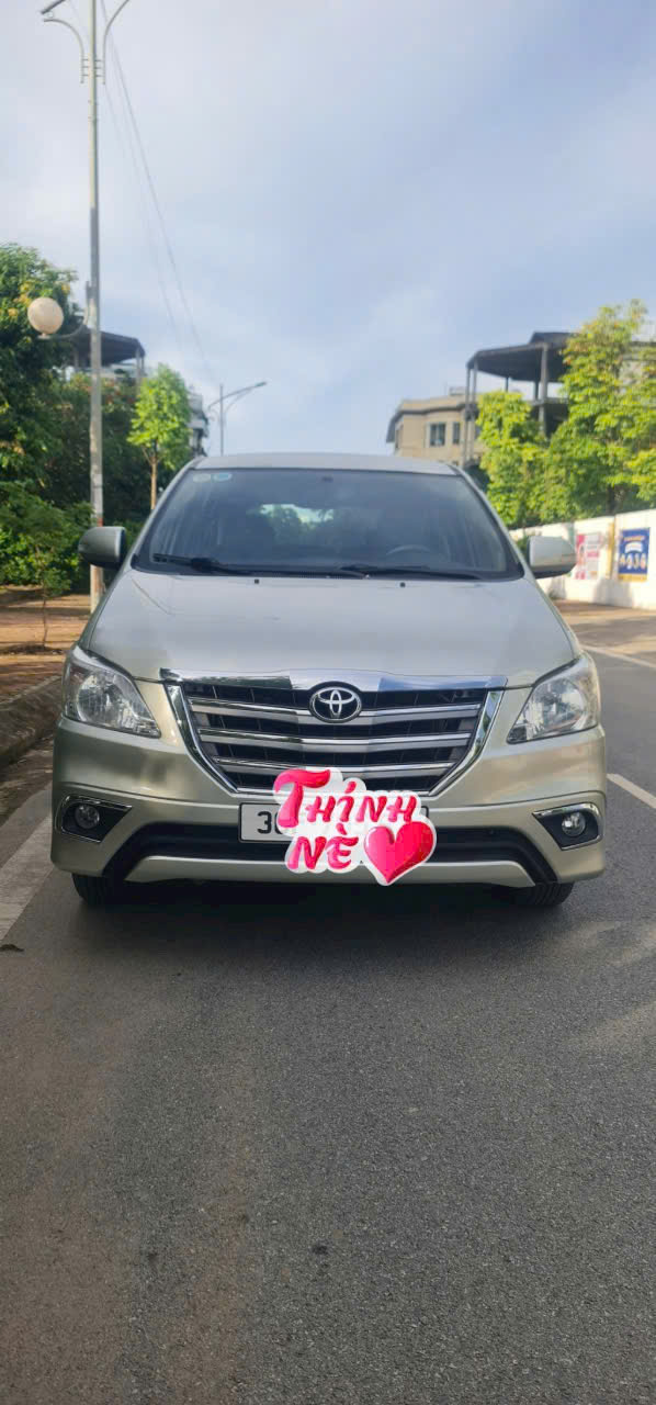 ► Cần bán innova sx 2015 bản E đủ.