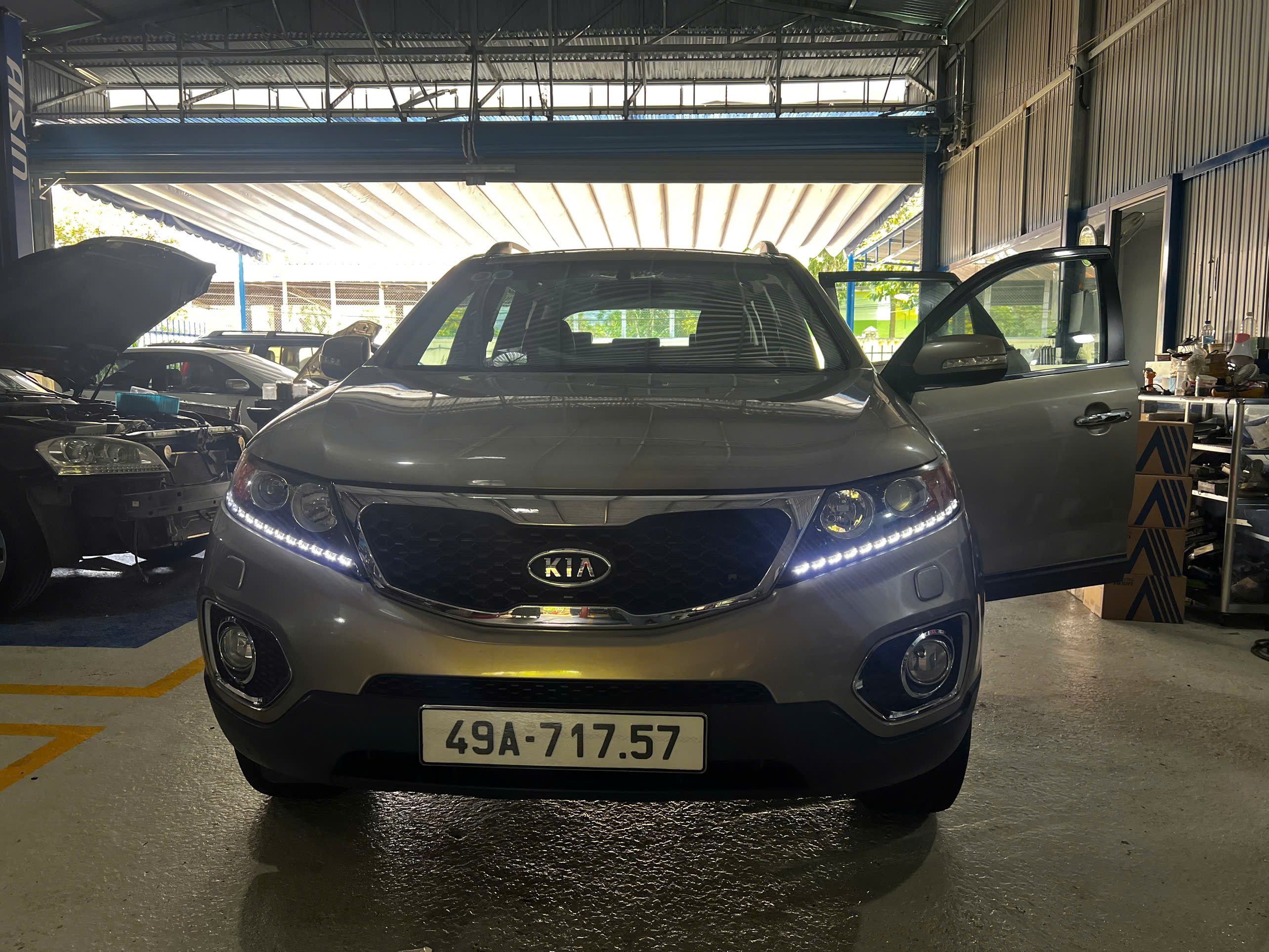 ►  Cần bán xe Kia Sorento 2014 - Biển số 49A-717.57