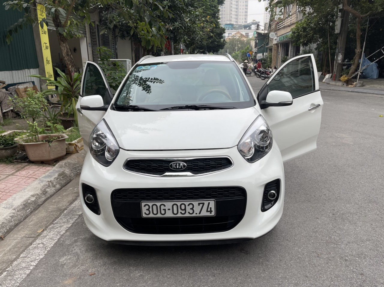 -Chính chủ Cần Bán xe kia Moning S Luxury AT 1.25..( 2019 ) bản cao cấp nhất.