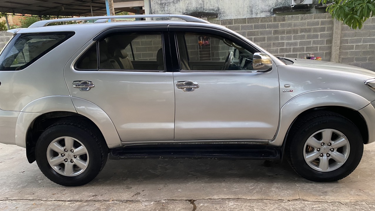 Chính chủ cần bán xe Toyota Fortuner 2.5G 2010 - Bạc - 78.000km