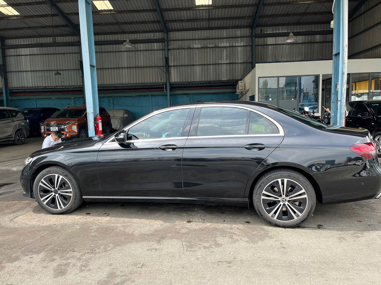 Bán E180 : đăng ký 2022, chạy 36k km : giá 1,249 tỷ