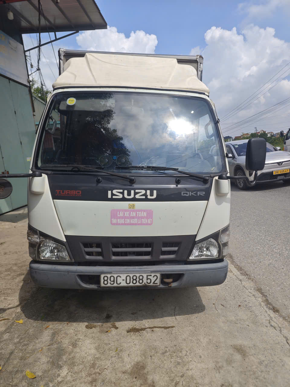 ►  ISUZU 1T05 ĐỜI 2015 – XE GIA ĐÌNH SỬ DỤNG – GIÁ CHỈ 215 TRIỆU