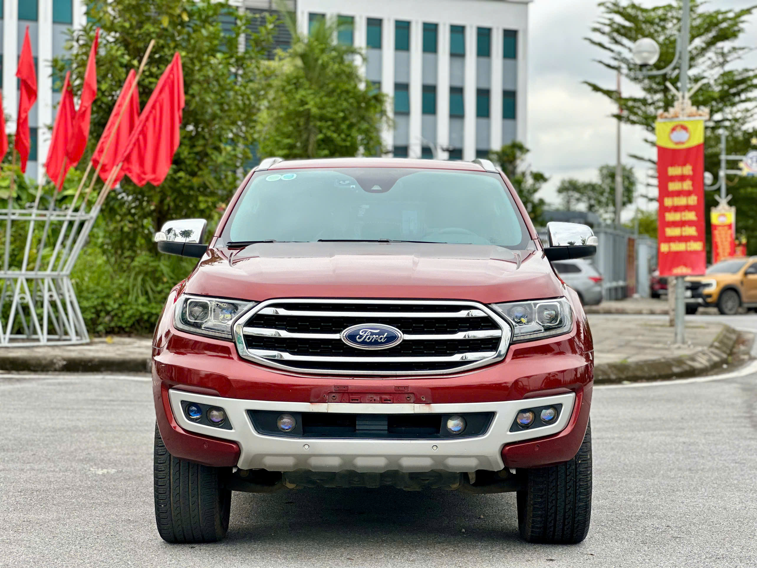 Everest Titanium 4x4 AT 2019