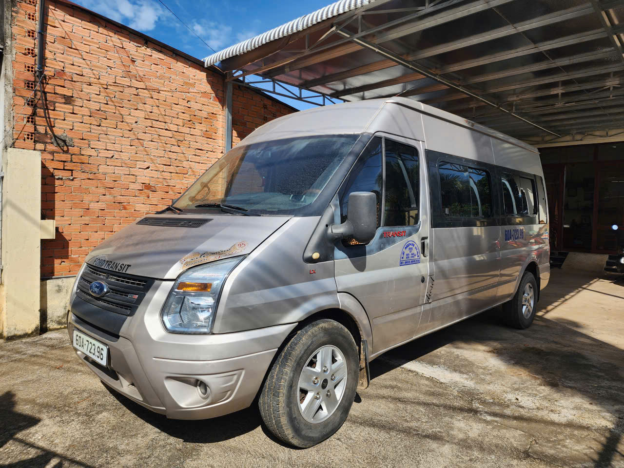 ►  BÁN FORD TRANSIT VAN 6 CHỖ – ĐỜI 2015