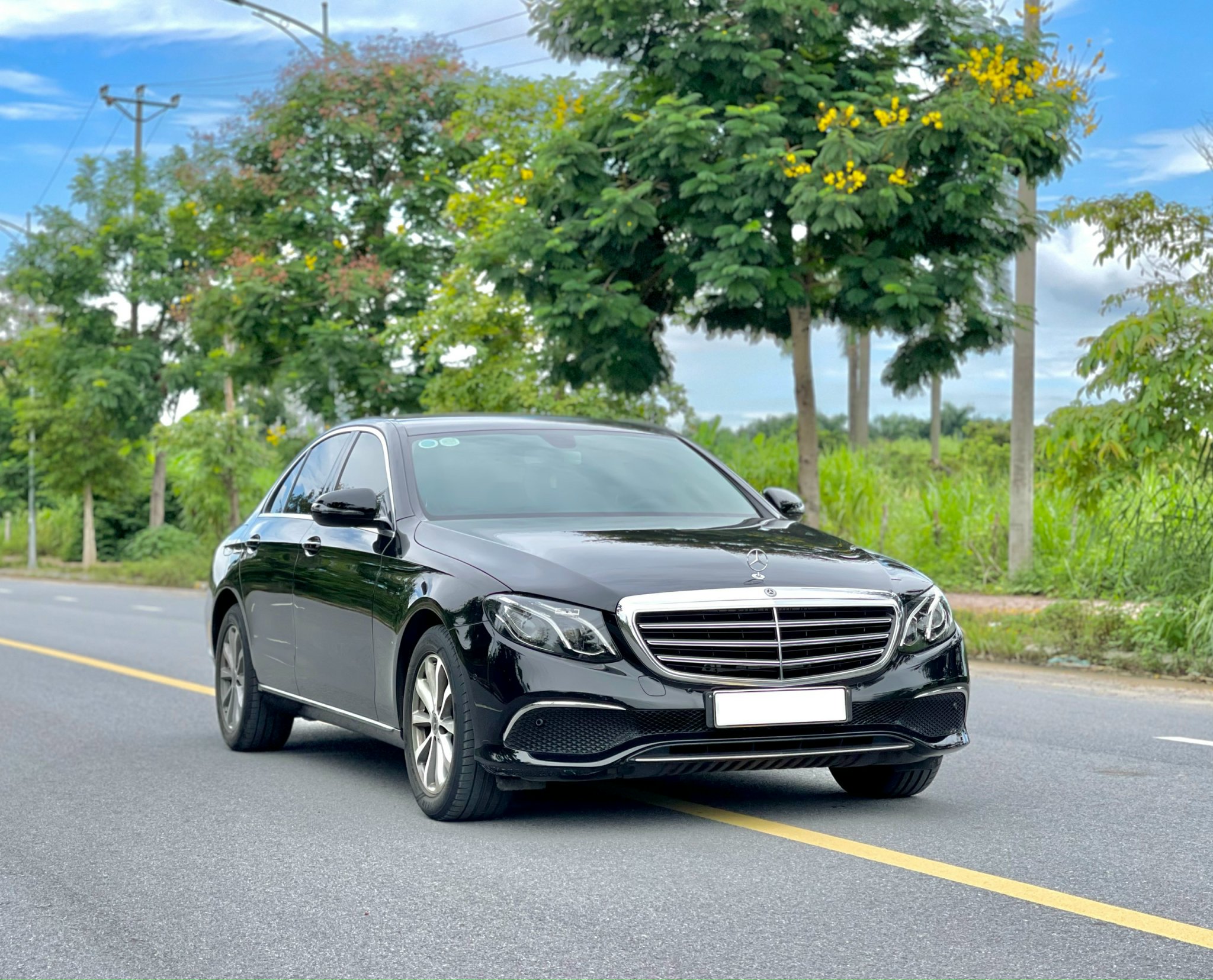 BÁN XE MERCEDES E200 - SX:2019 .