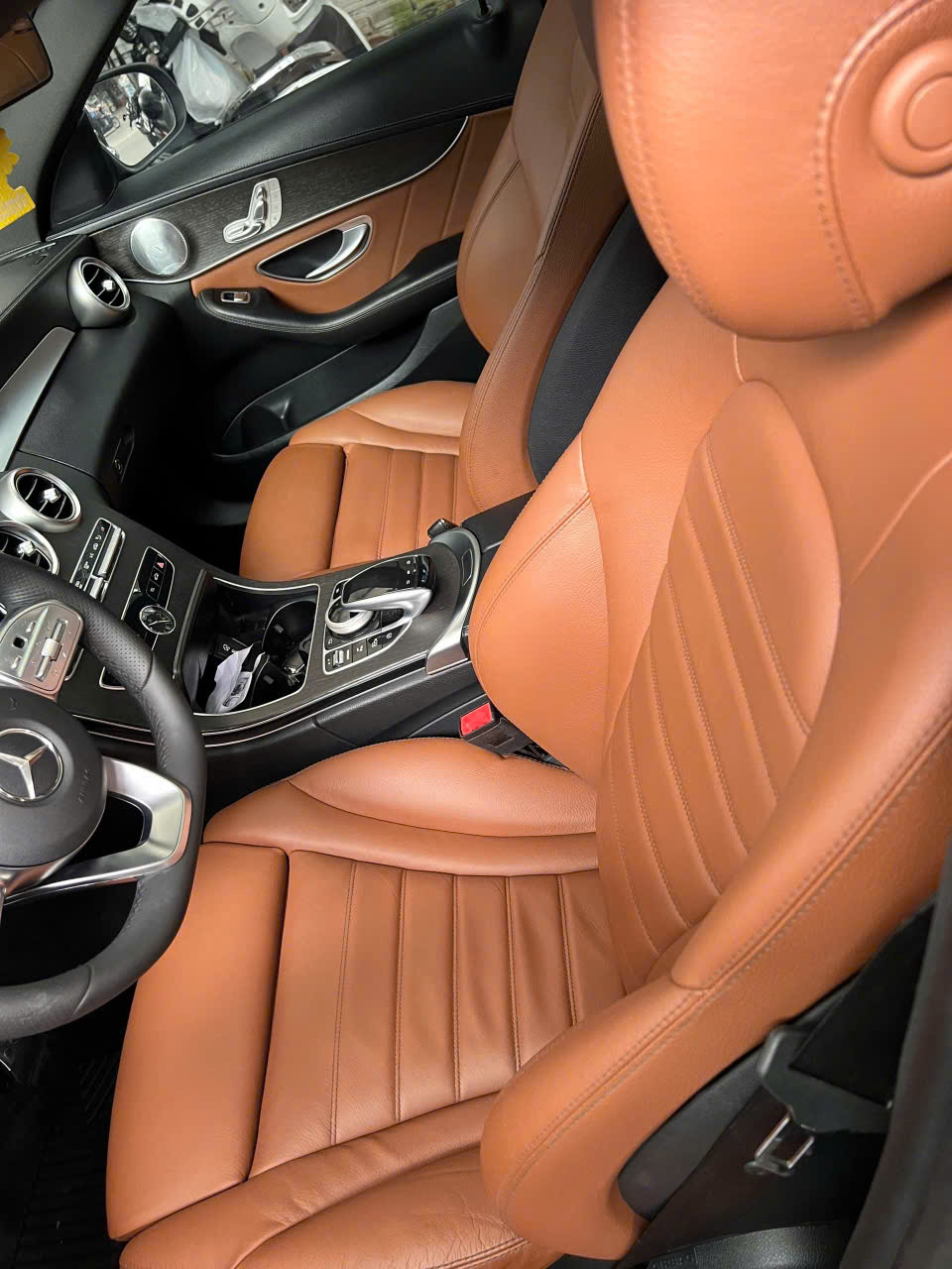 Mercedes C300 – Đời 2019 – Xe đẹp chuẩn VIP