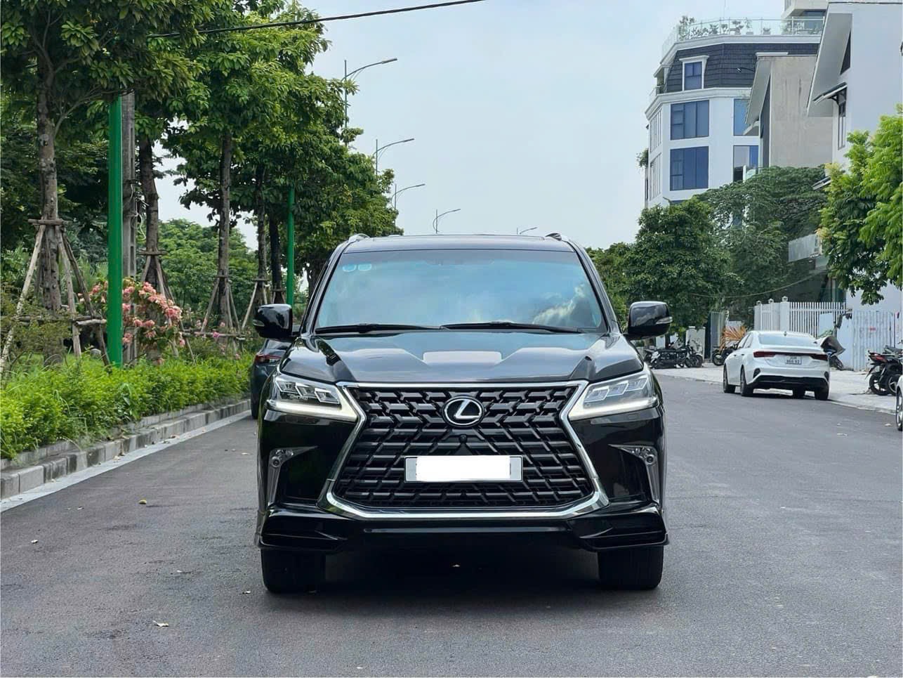 LEXUS LX570 2019