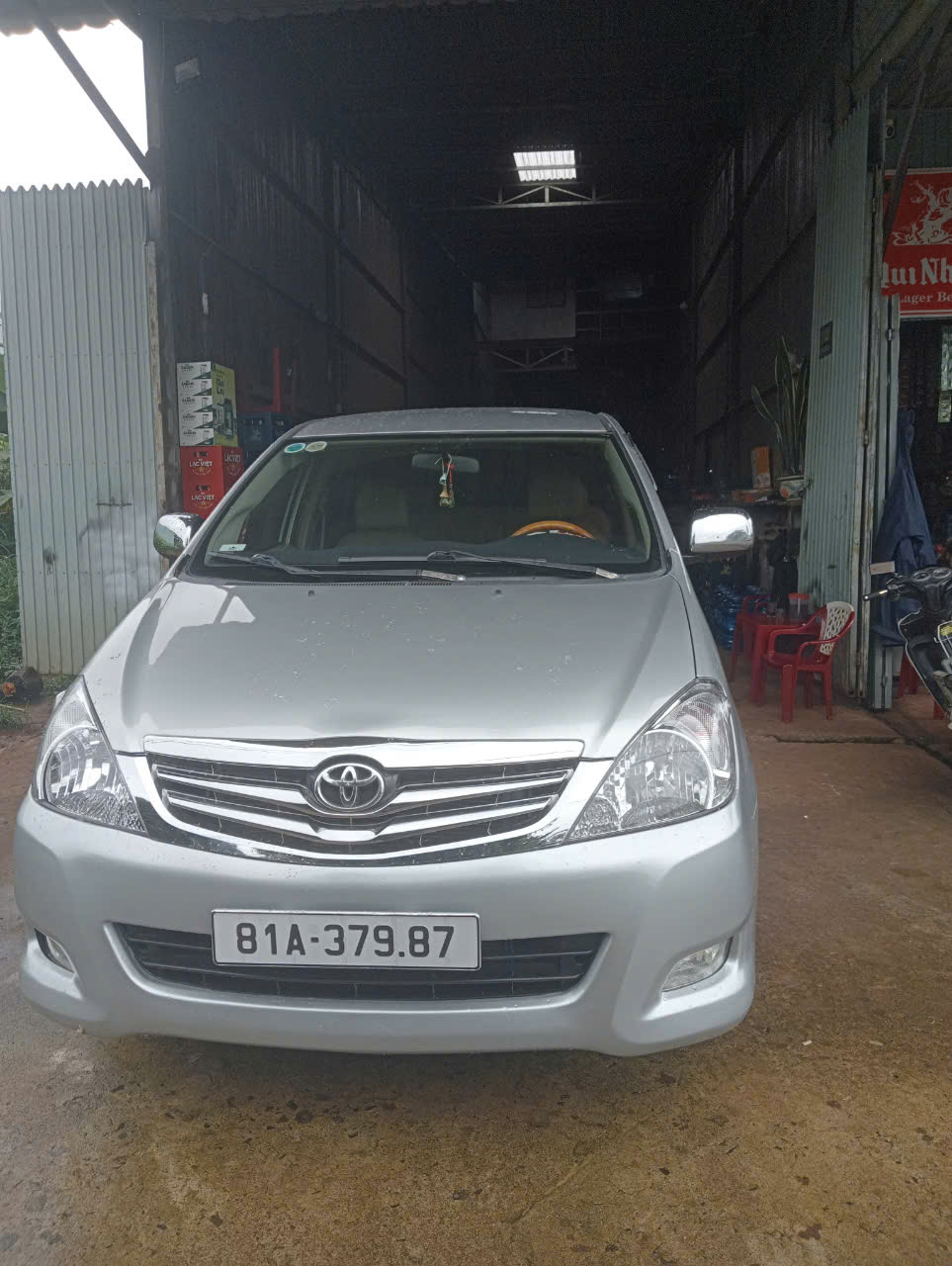 Chính chủ bán xe TOYOTA INOVA ĐỜI 2011