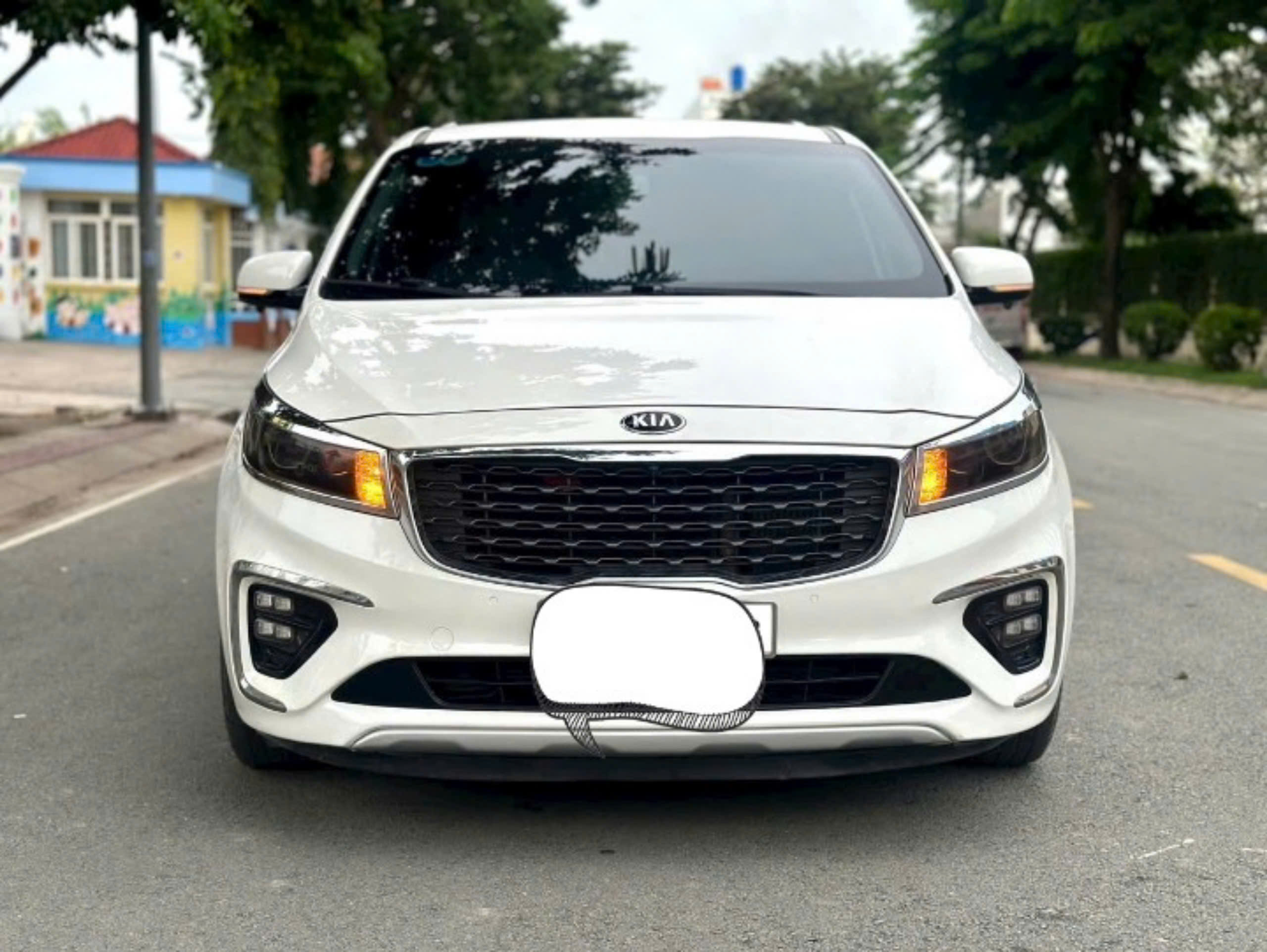 CẦN BÁN XE KIA SEDONA 2019 2.2D TIÊU CHUẨN