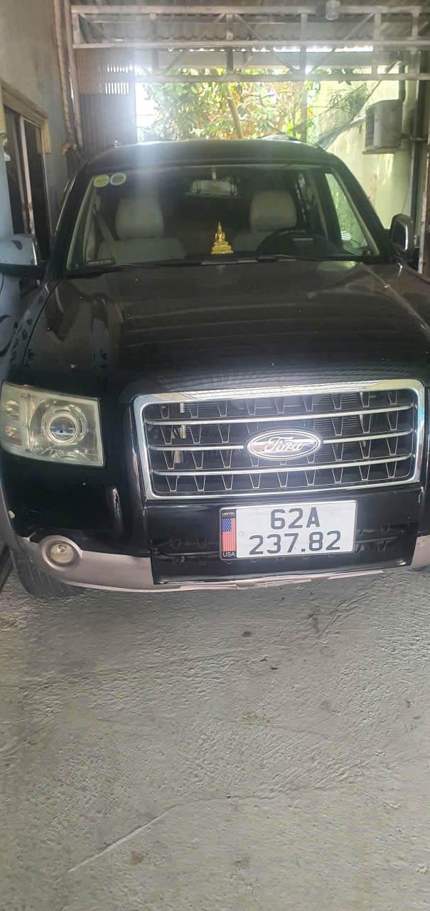 Chính chủ bán xe Ford Everest 2008 phom mới