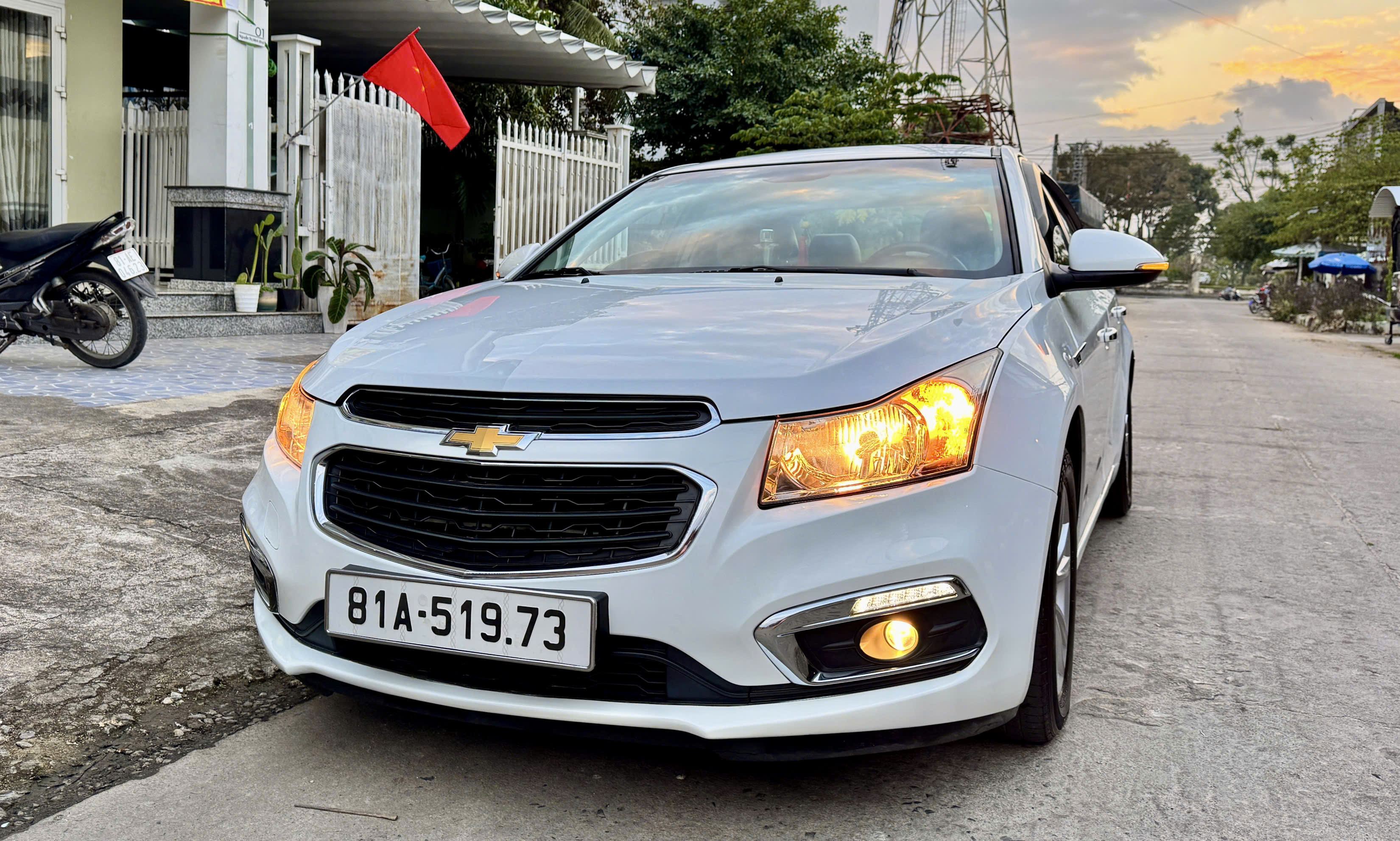 ►  Chevrolet Cruze LT số sàn 2017