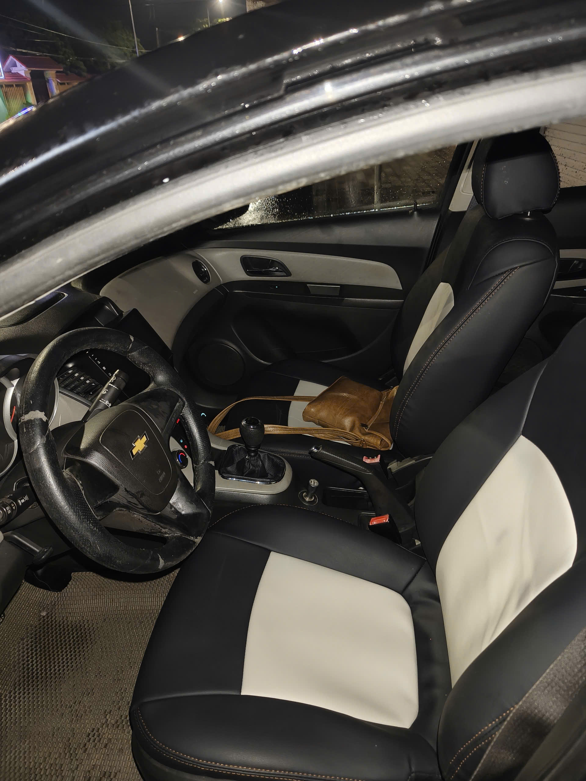 ►  CHEVROLET CRUZE LS 2013 – SỐ SÀN – XE GIA ĐÌNH 1 CHỦ