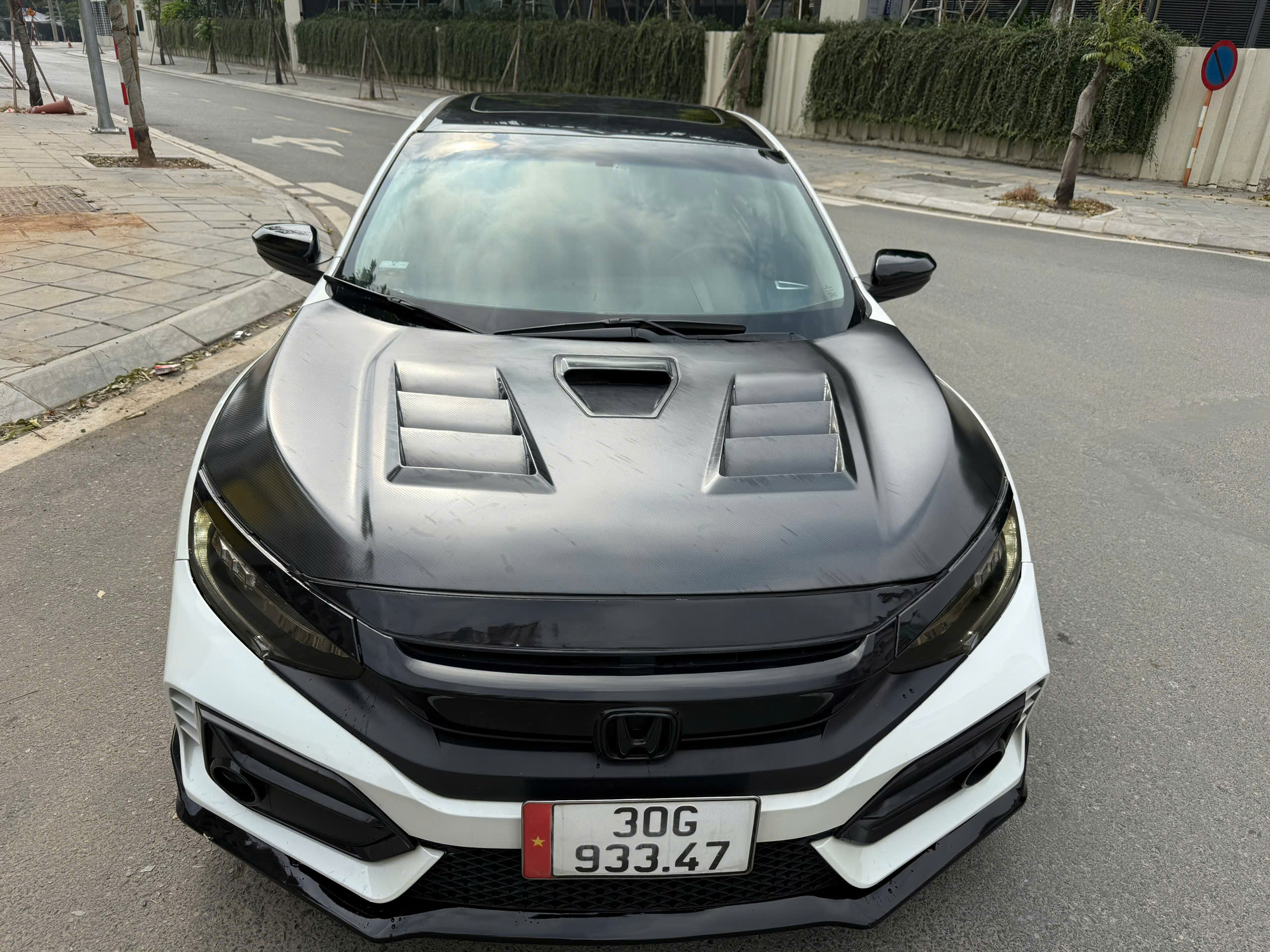 Mình cần bán xe civic Bản 1.5 tubor sx 2017 Chạy 11 vạn full lịch sử hãng.