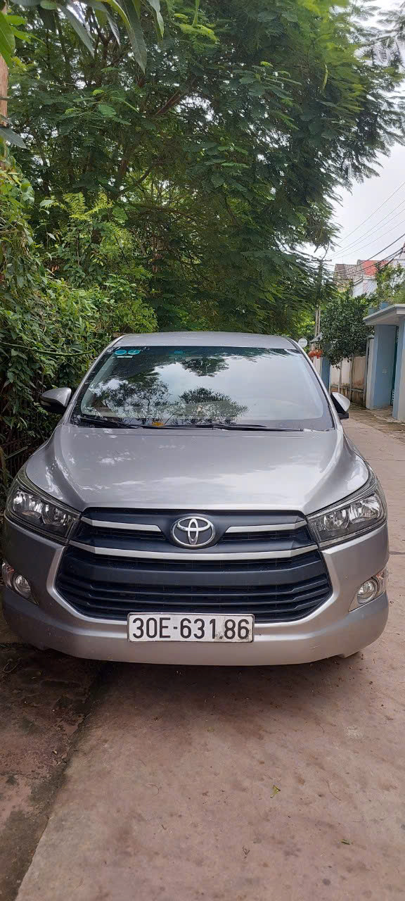 Chính chủ bán xe  TOYOTA INOVA 2.0E sản xuất năm 2016