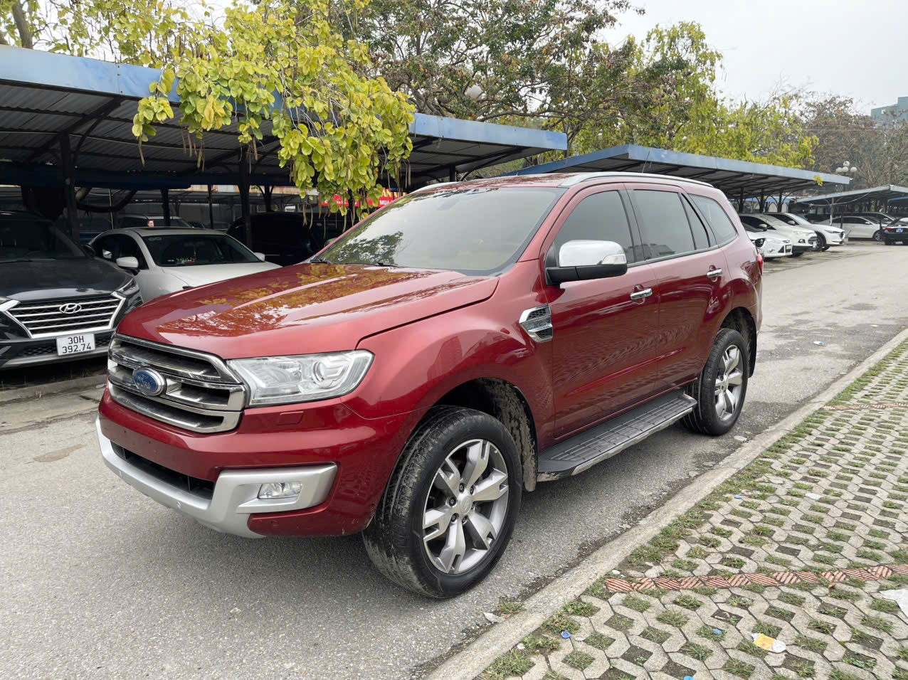 Ford Everest 2.2 AT Titanium 4x2 sx 2016 đky 2017