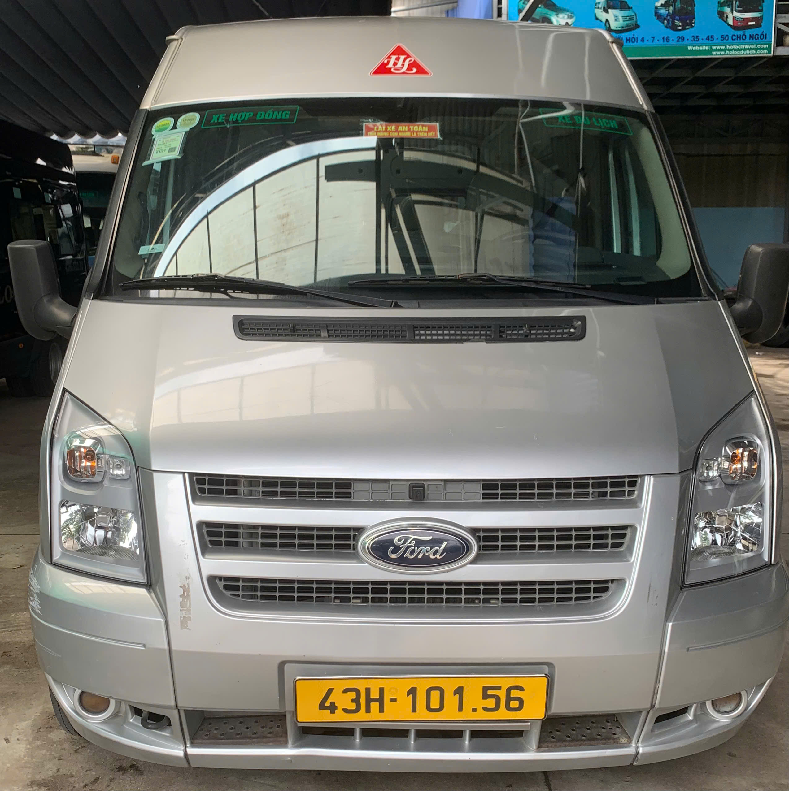 Ford Transit – Bán xe ô tô khách 16 chỗ, đời 2012 – Xe công ty Hồ Lộc tại Đà Nẵng