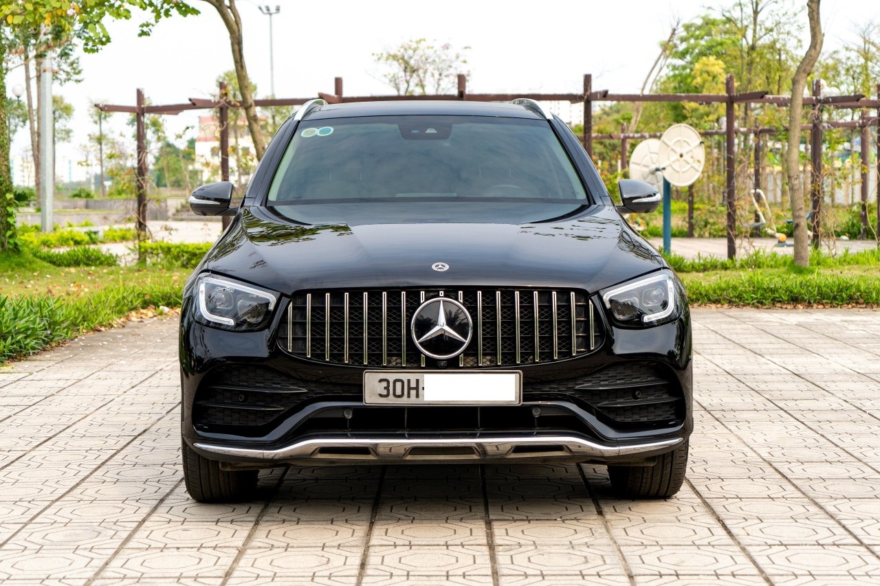 ► MERCEDES GLC300 4matic