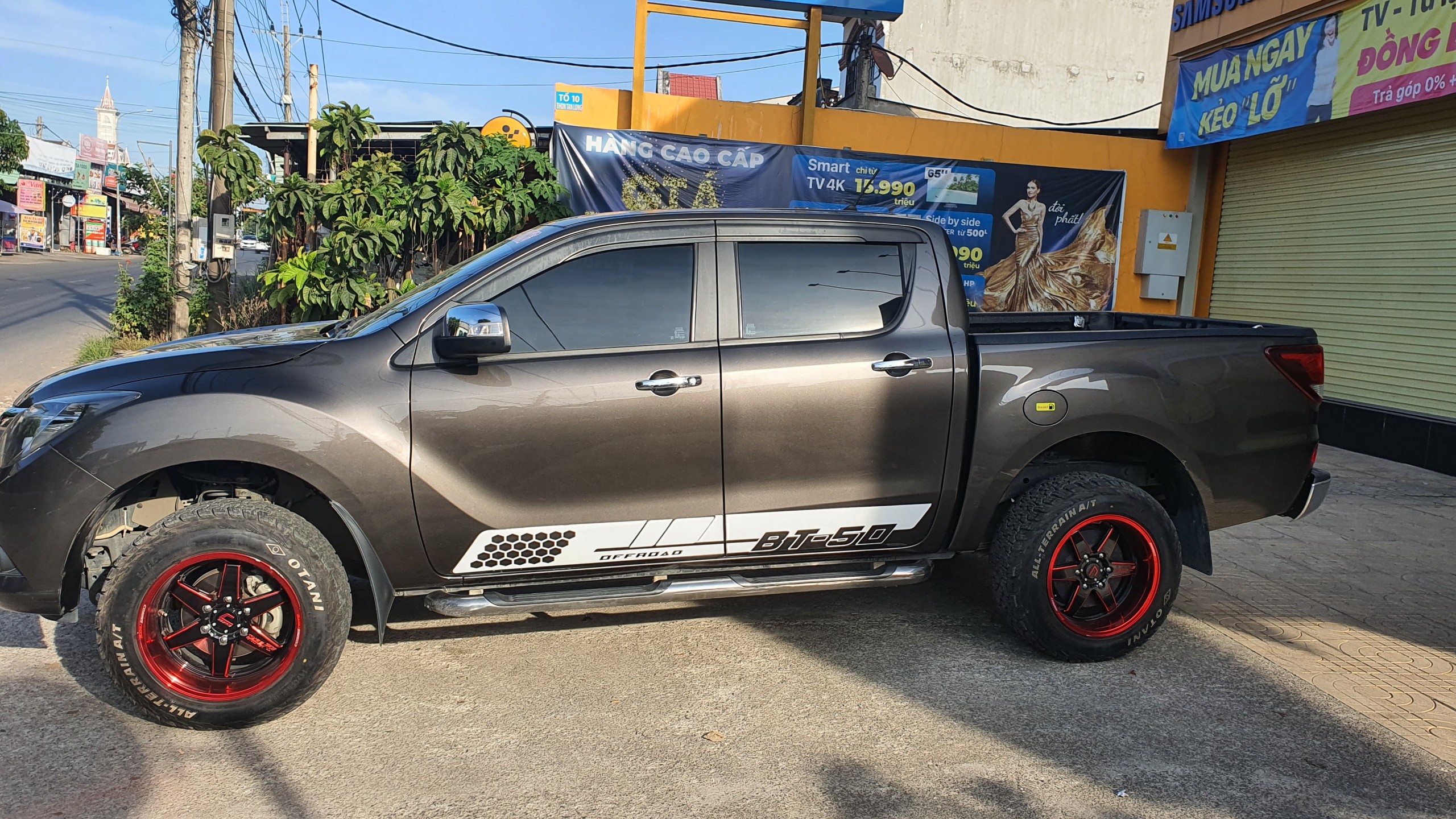 BÁN XE TẢI MAZDA 2018 - GIÁ MÂM ZIN 420 TRIỆU .