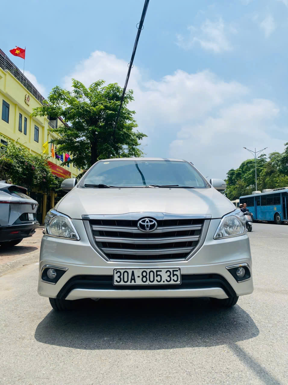 ► TOYOTA INNOVA E 2.0 MT – ĐỜI 2015 – GIÁ CHỈ 215 TRIỆU