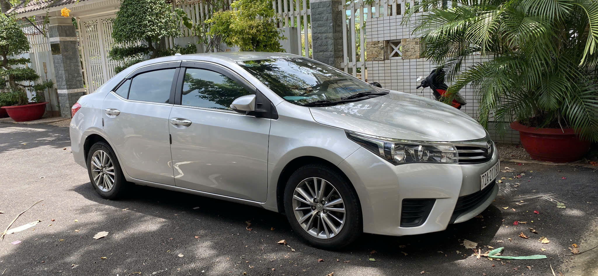 ►  Toyota Corolla – Chính chủ cần bán