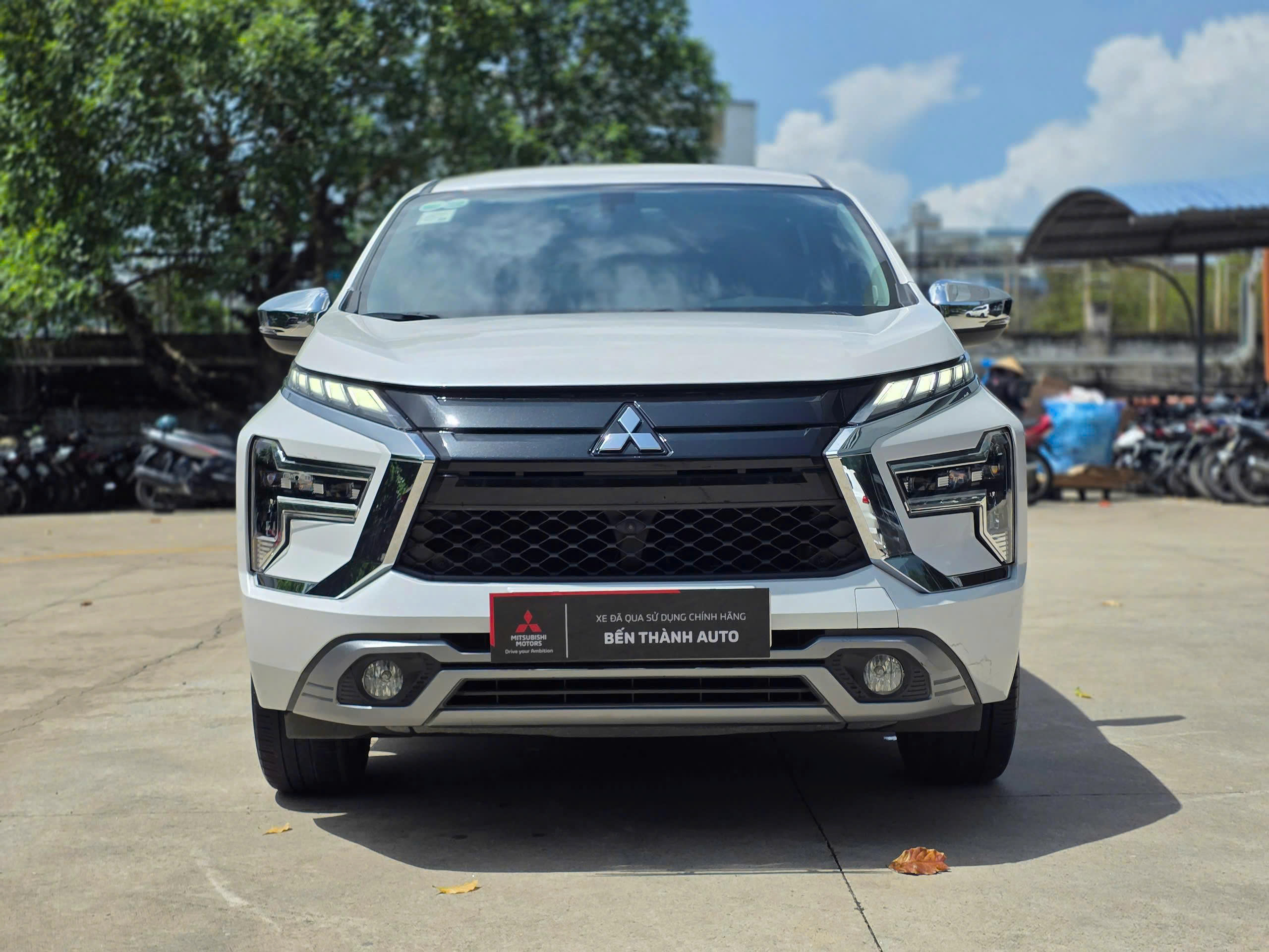 ► Xe: Mitsubishi Xpander Premium