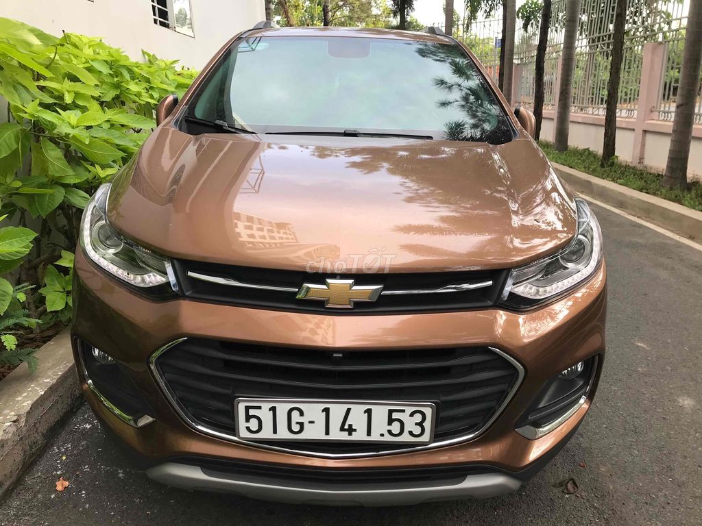 Chevrolet Trax 1.4 Turbo 2017 màu nâu máy chất