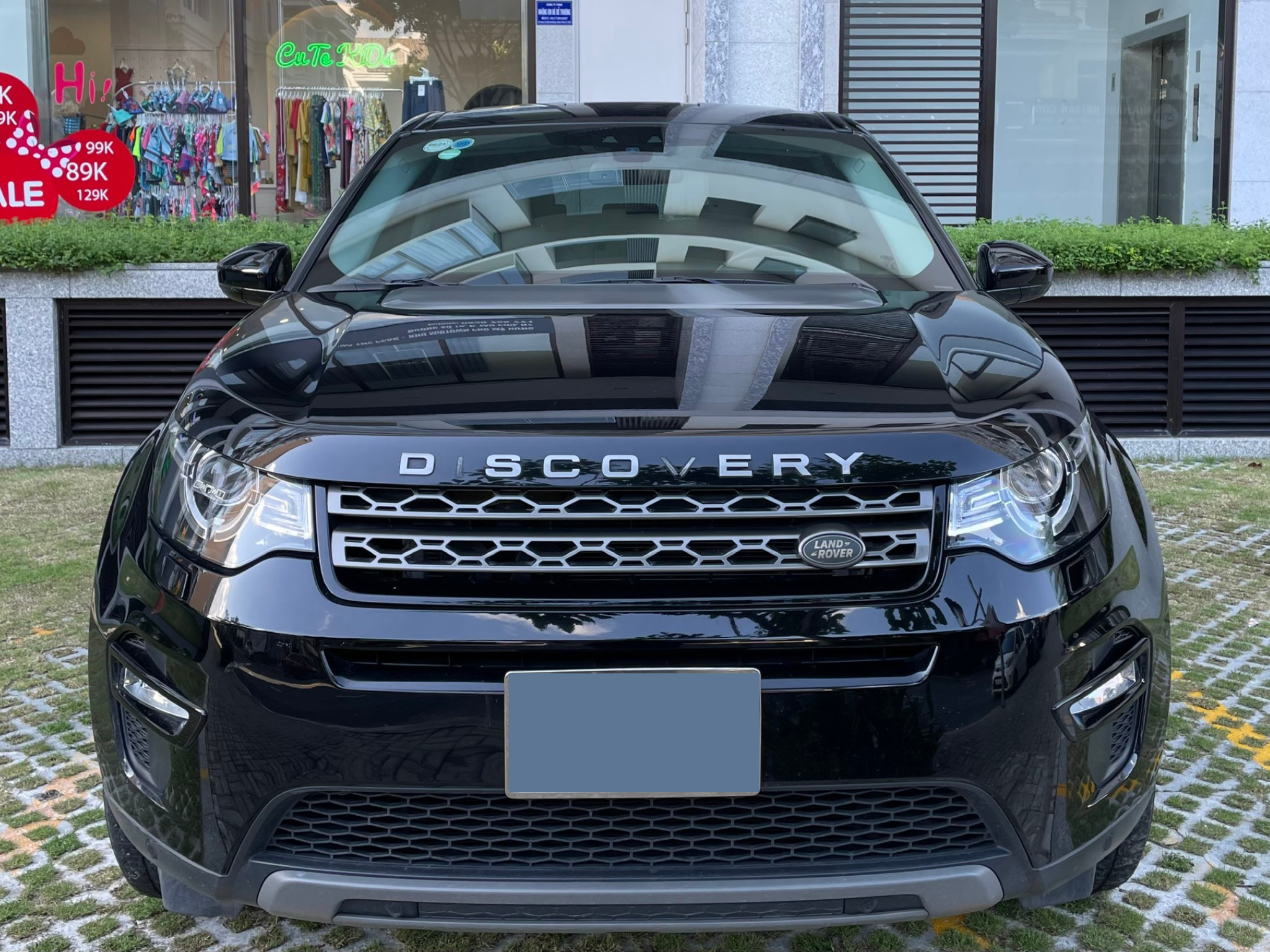 Chính chủ cần bán Land Rover Discovery Sport SE 2019