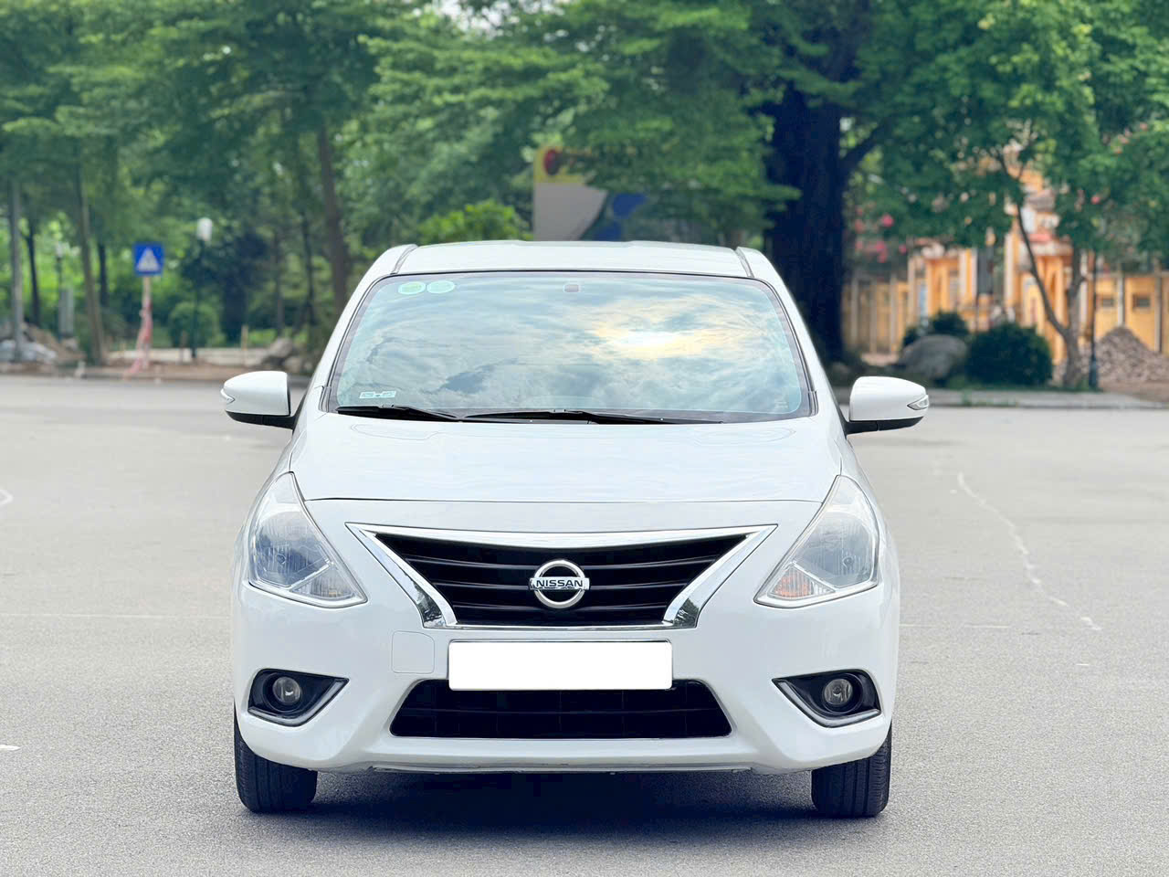 BÁN NISSAN SUNNY XV Premium 2019 – TRẮNG, ZIN ĐẸP