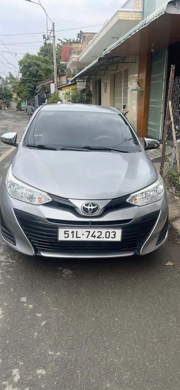 Bán xe Toyota Vios 2018 Form mới, số sàn