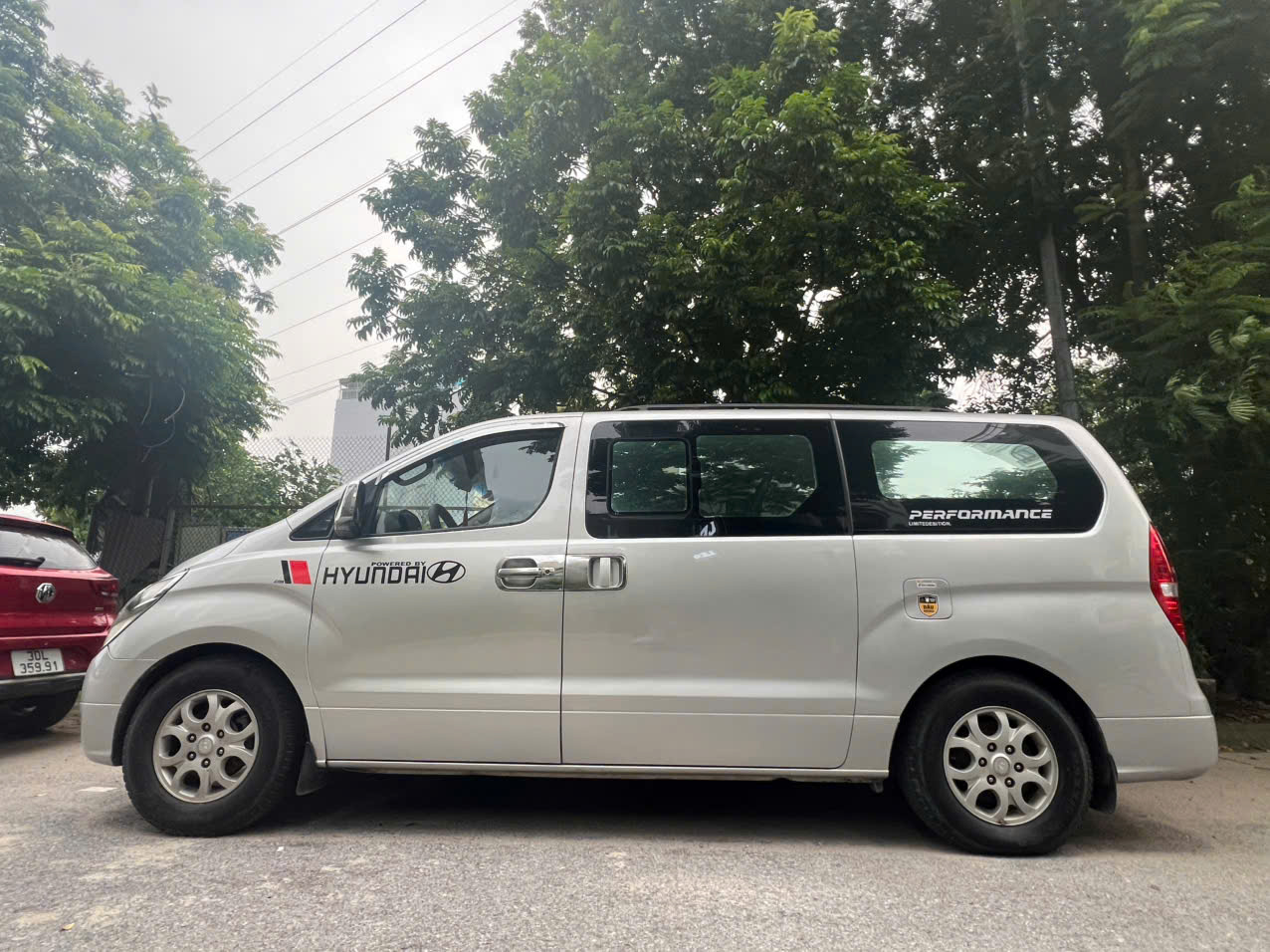 ►  BÁN HYUNDAI GRANSTAREX TẢI VAN 5 CHỖ - Sx 2008 ,ĐK 2012 - XE CHÍNH CHỦ.