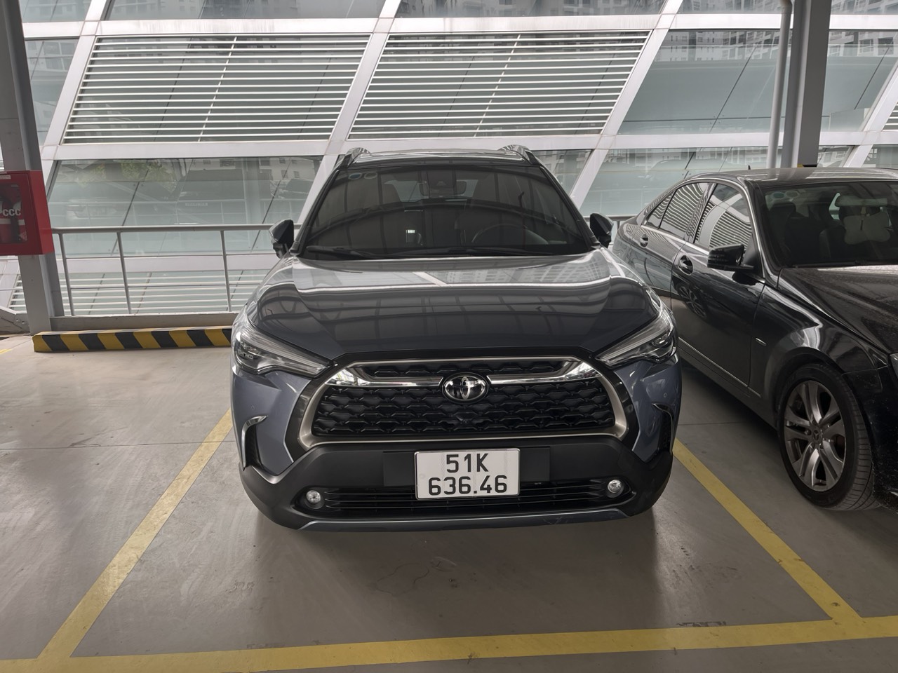 CHÍNH CHỦ BÁN XE TOYOTA CROSS 1.8V SIÊU LƯỚT -ODO: 13000km giá 850tr.