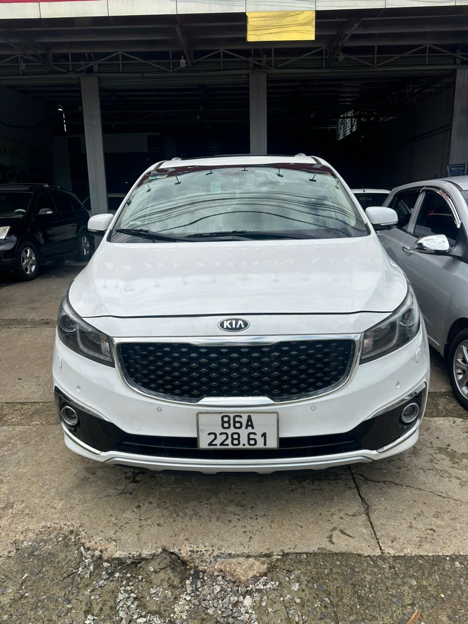 Chính chủ bán xe KIA SEDONA sản xuất năm 2016