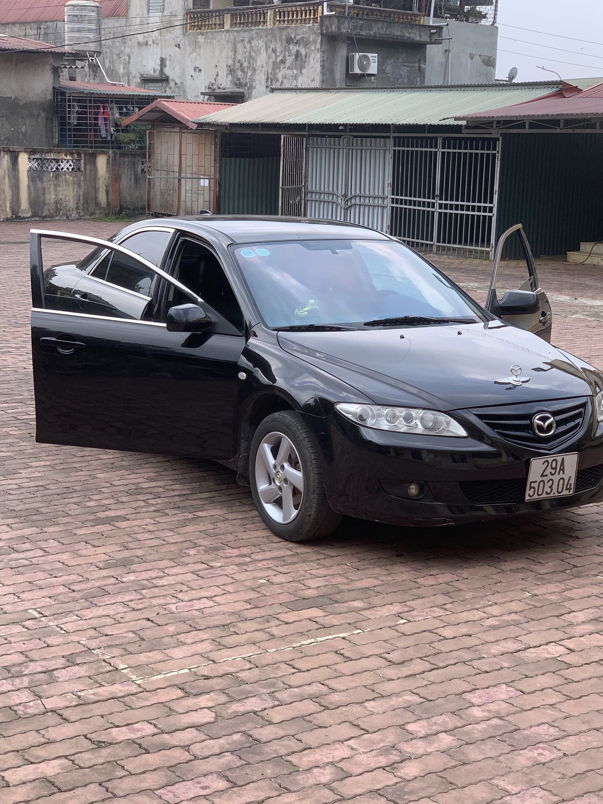 Gia đình cần bán xe Mazda 6 số tự động