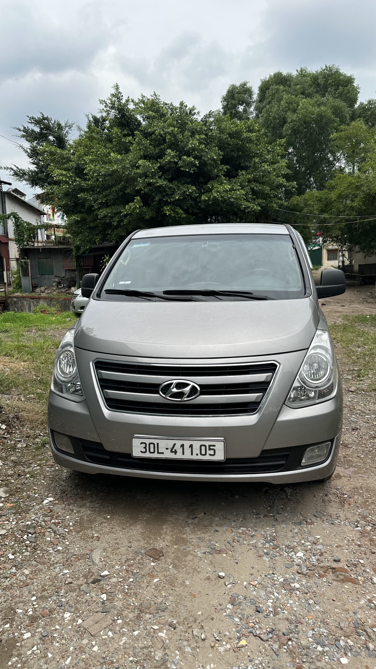 Hyundai Centennial 2016 - 99999km